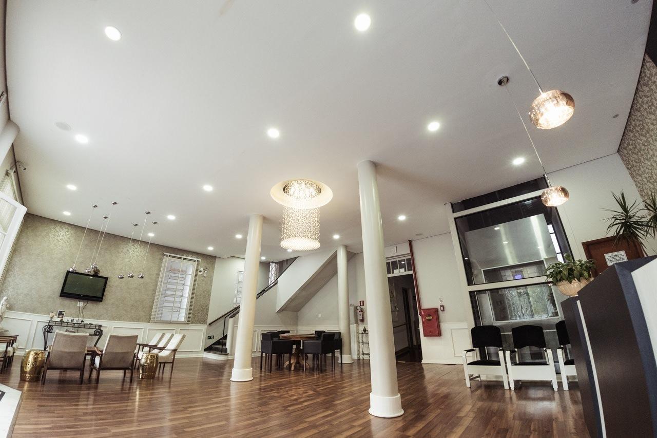 Mova Hotel D'Oeste - Localizado Em Frente A Praca Principal Da Cidade, Na Area Central - Pe Na Praca Посус-ди-Калдас Экстерьер фото